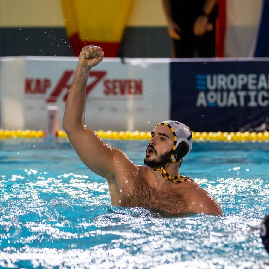Kerem Gemalmazoğlu playing water polo for the Turkish national team